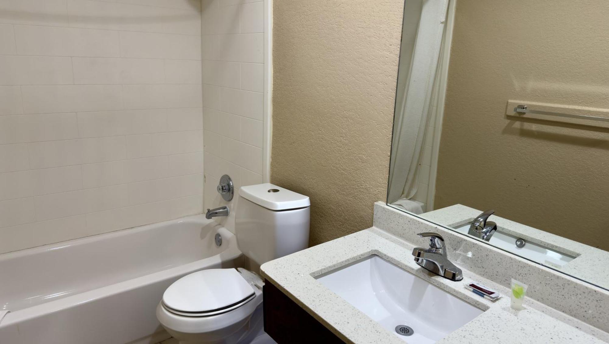 Regency Inn Hondo Ngoại thất bức ảnh