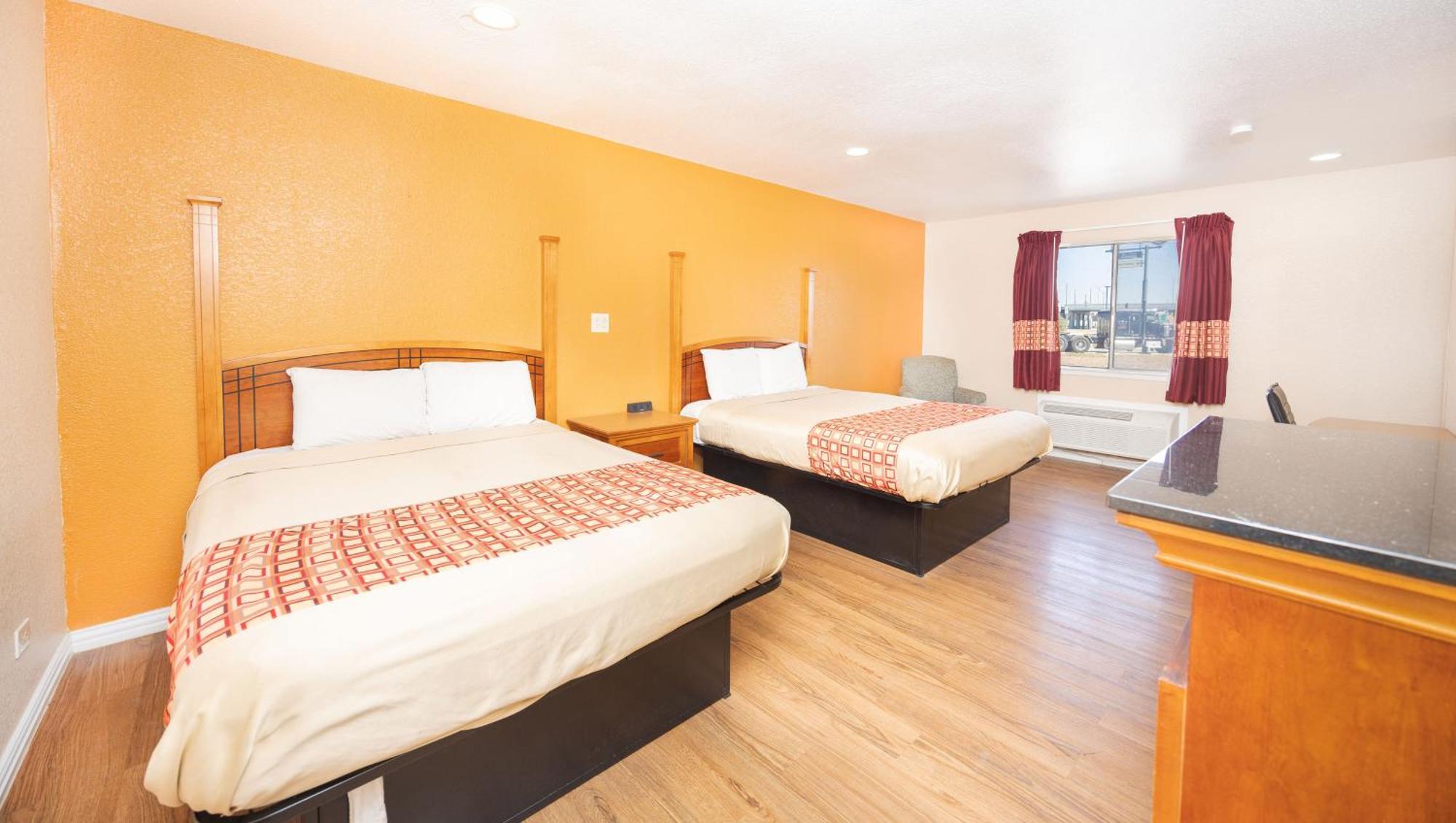 Regency Inn Hondo Ngoại thất bức ảnh